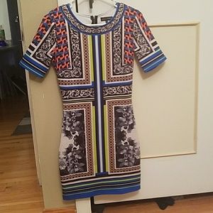 Fun fitted dress with exposed zipper